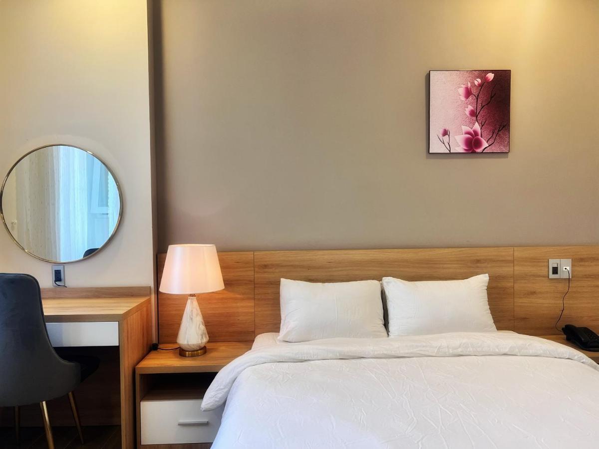 Q's House Hotel